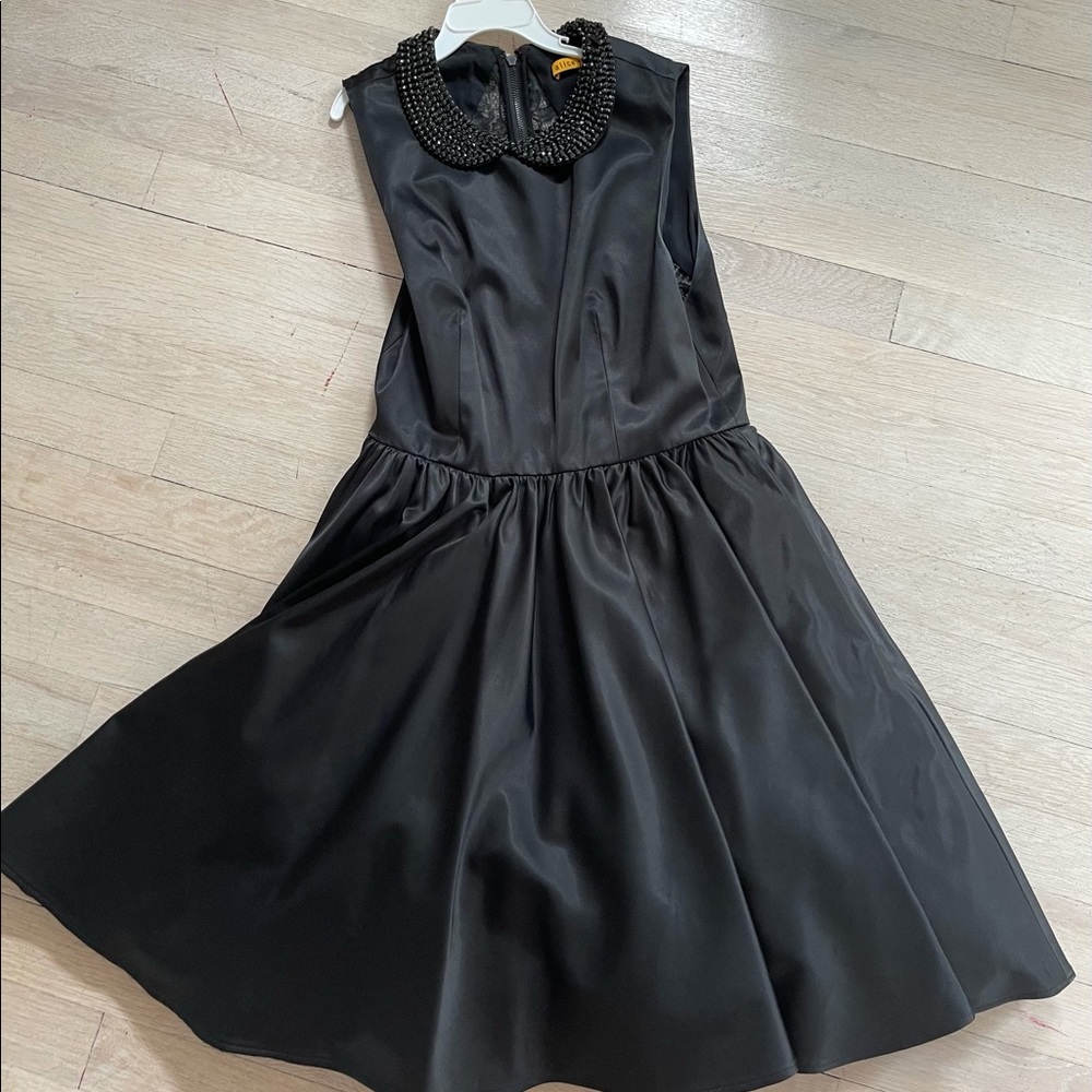 Alice + Olivia Black Dress w Beaded Neck/Lace Back